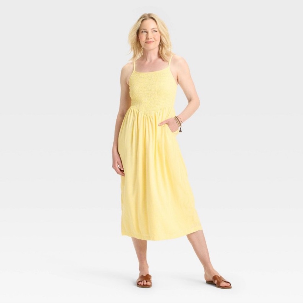 Women's Smocked V-Waist Midi Dress - A New Day M